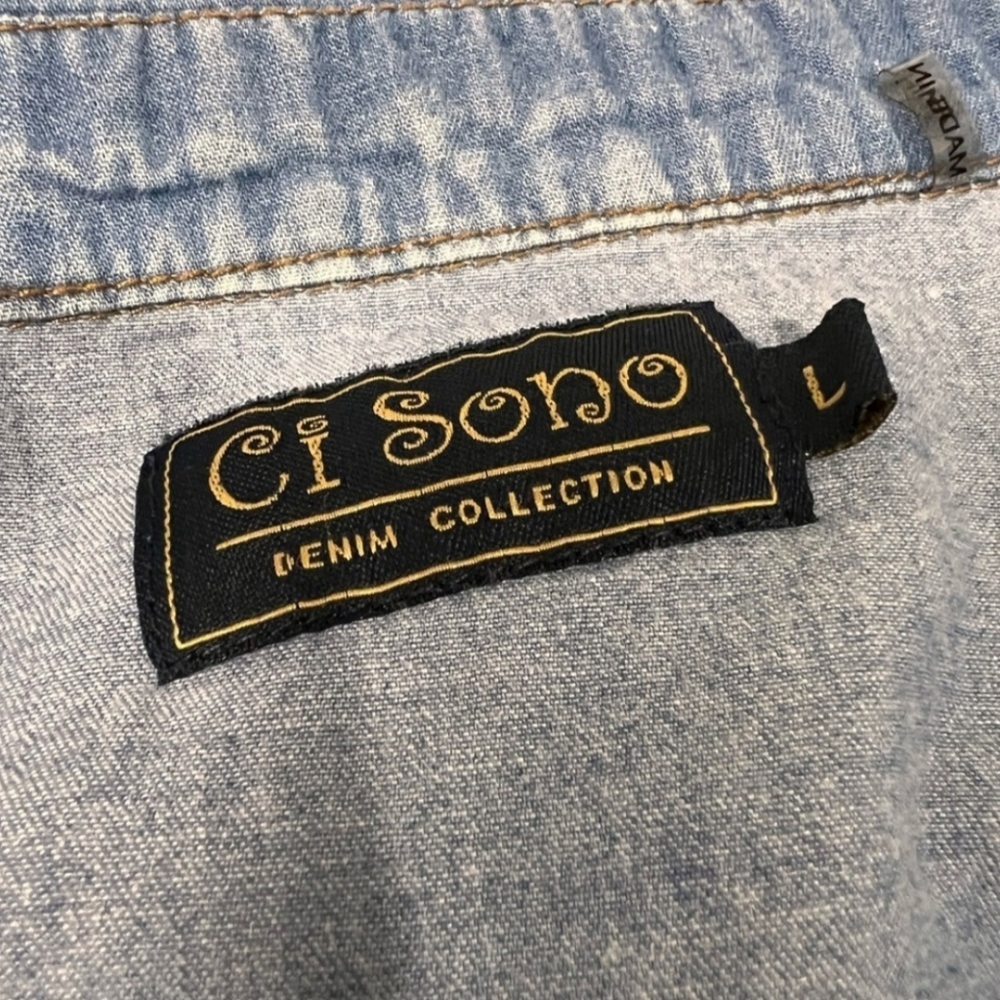 Ci SONO DENIM COLLECTION | Distressed Chambray Snap Down Long Sleeve Shirt